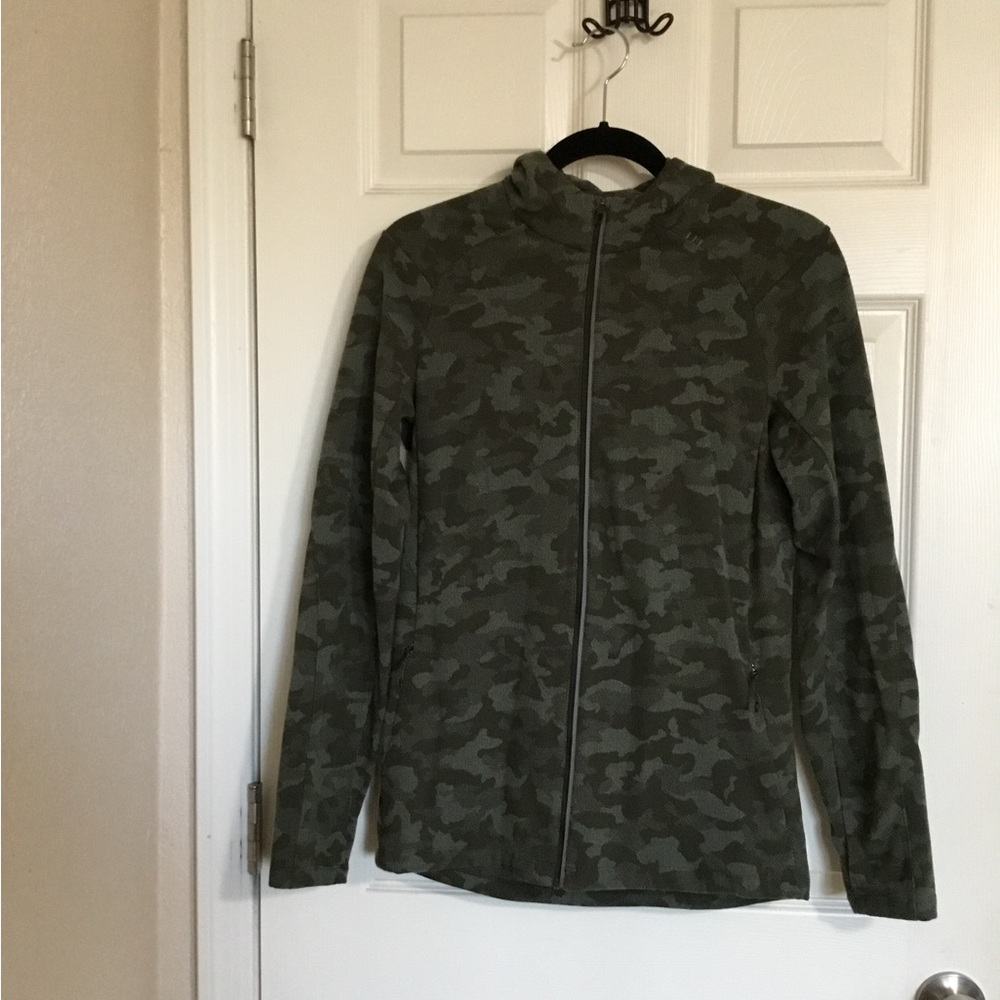 Lululemon men’s jacquard knit camo zip up jacket size small